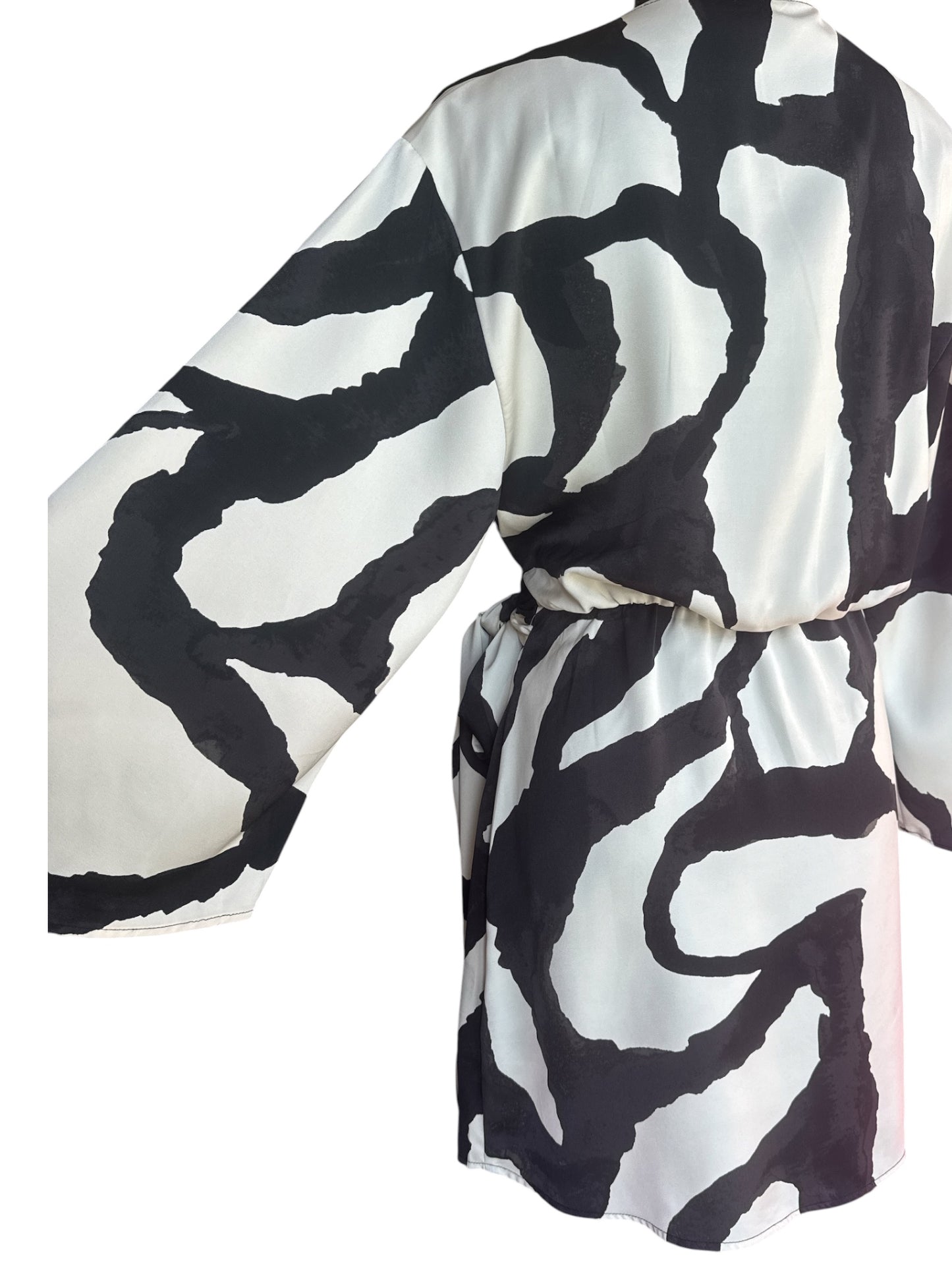 H&M ABSTRACT PRINT WRAP DRESS – SIZE S