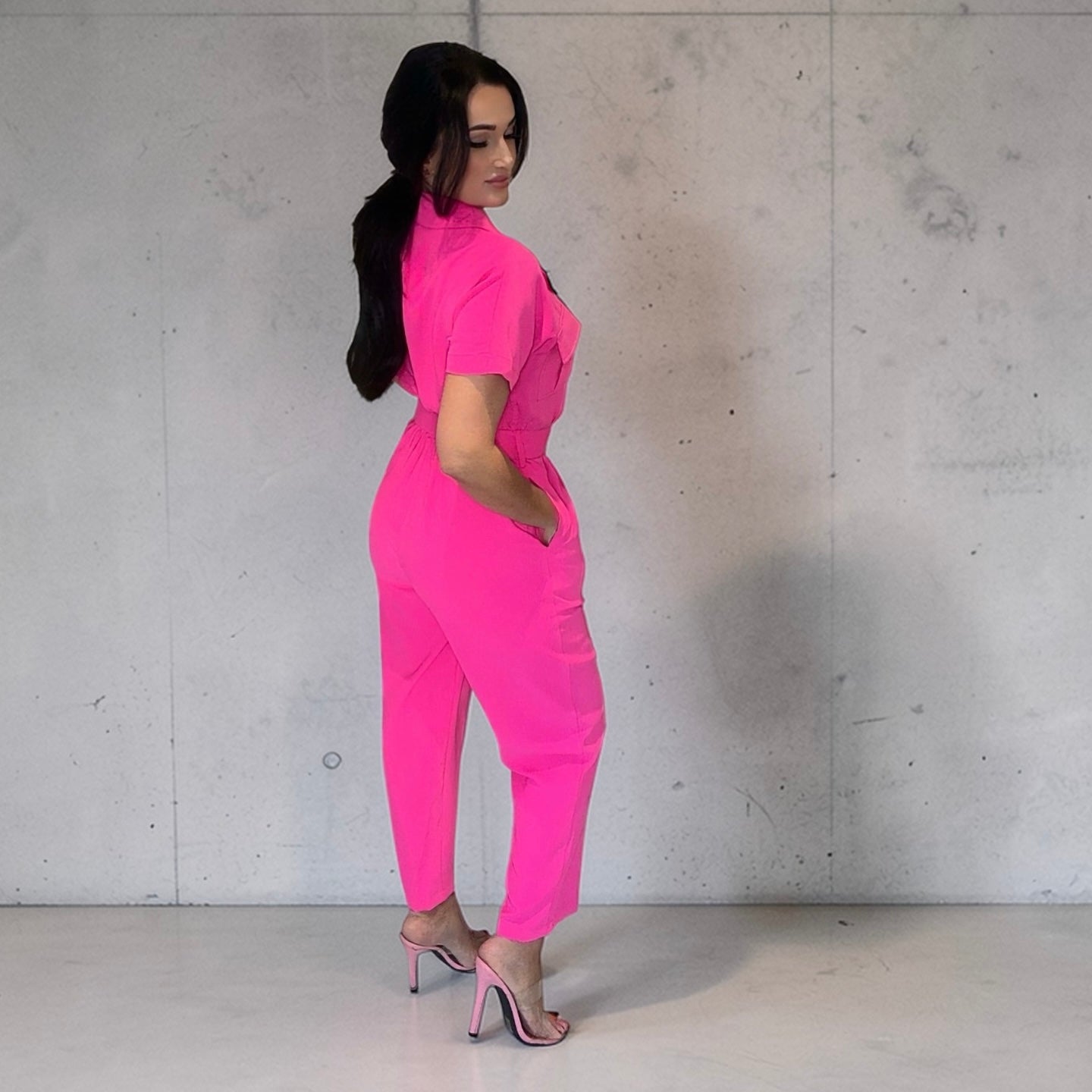 WOMEN'S SHORT SLEEVE BUTTON CLOSURE POCKETS BELTED JUMPSUIT