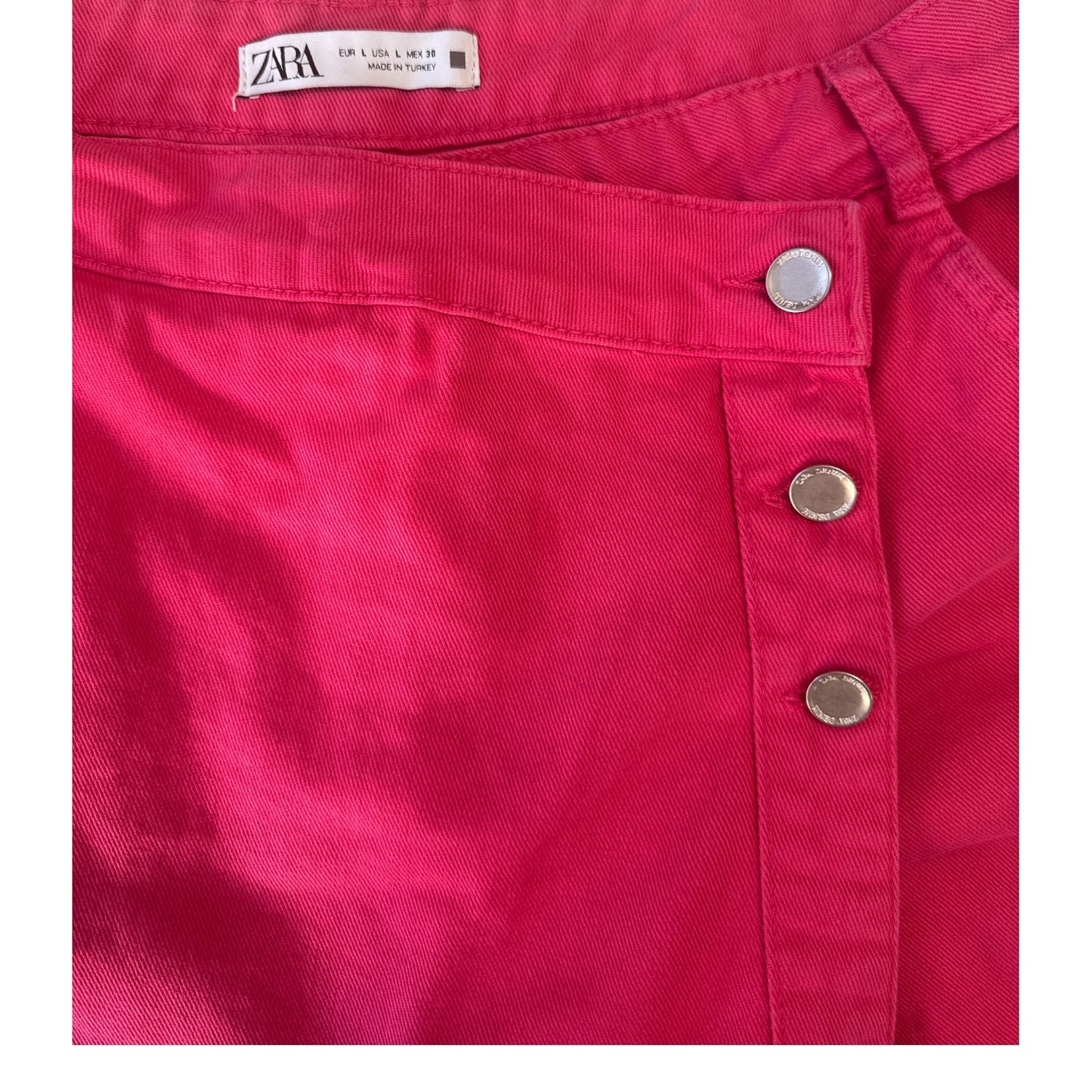 ZARA HOT PINK DENIM SKORT – SIZE LARGE