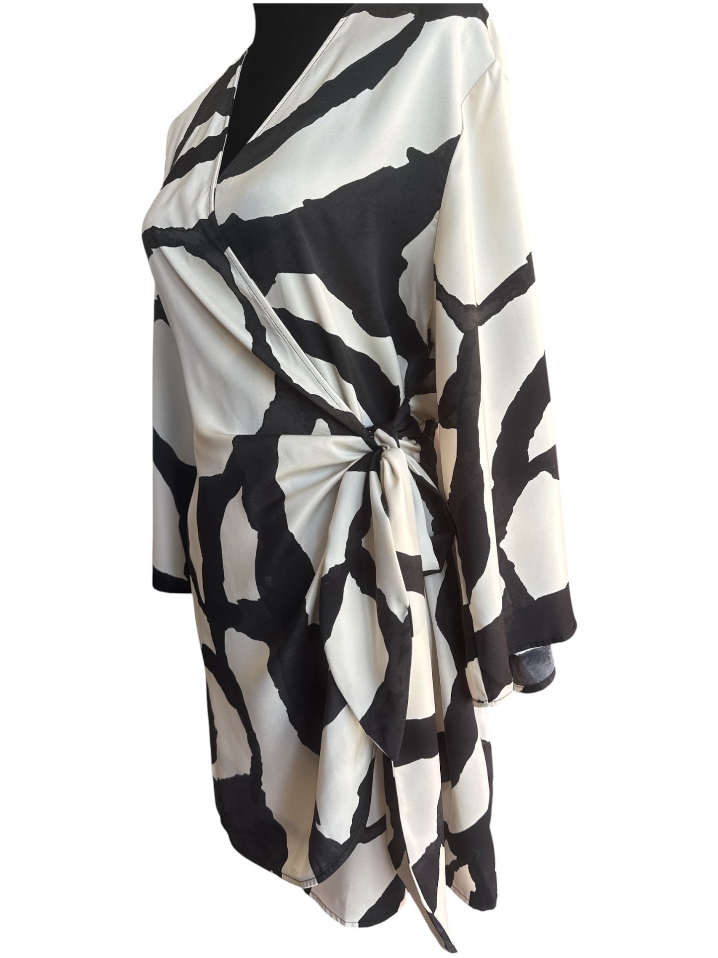 H&M ABSTRACT PRINT WRAP DRESS – SIZE S