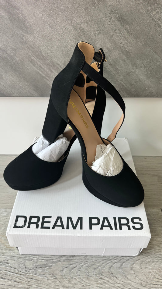 DREAM PAIRS BLACK PLATFORM HEELS – SIZE 8 – NEW WITH BOX